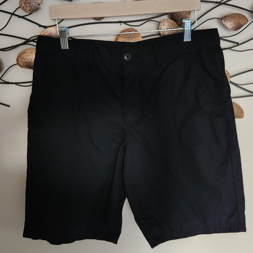 NWOT John Varvatos Mens Cotton Shorts Size 33